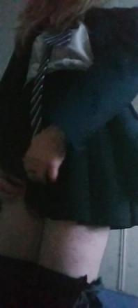 College Girl Cindy Cums w mundurze