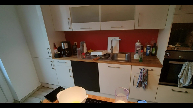 Snauwflake: The Naked Kitchen: Pancake Challenge Bare Cooking