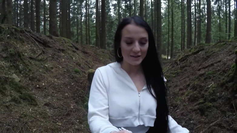 German Fuck Girls: Omg! Horny Bare User Fuck in the Woods!