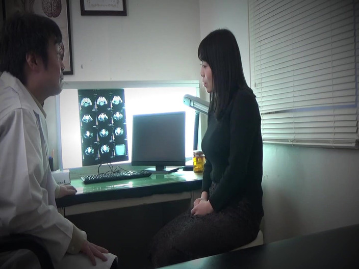 Raptor Inc: Actul indecent de examinare medicală al unui celebru obstetrician și ginecolog în...