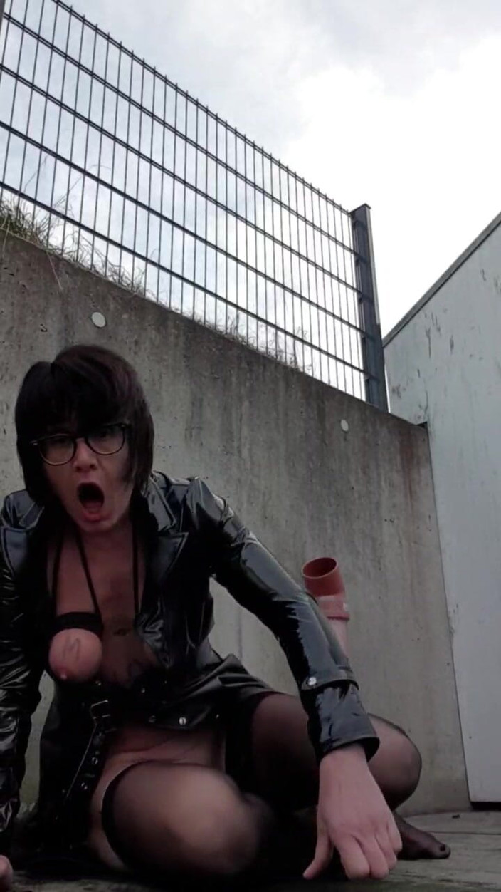 JulieEroticDress: Julie Outdoor