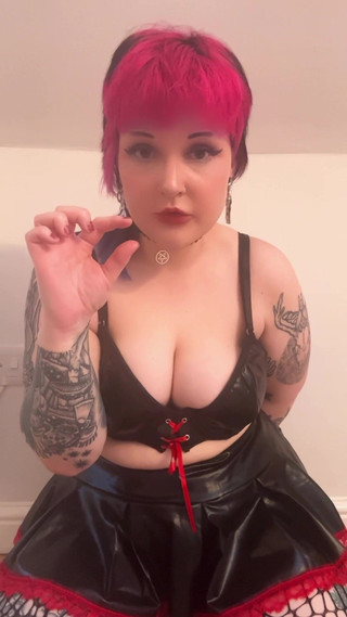 Bigtiddygoth: 如此娇小如此可悲