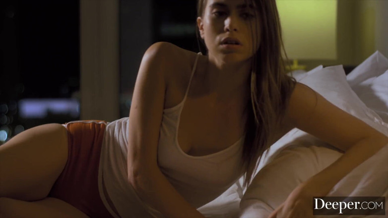 Deeper: 更深。好女孩吉尔实现了她成为一个坏人的梦想