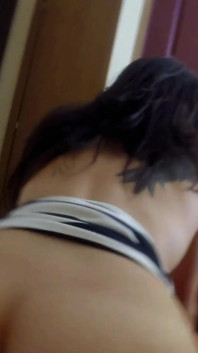 Sexy Teen Pulls Down Her Panties and Fuck with Mature Man
