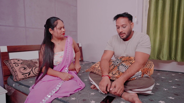 Shah ji: Na ausência de uma esposa, o garoto chamou uma prostituta...