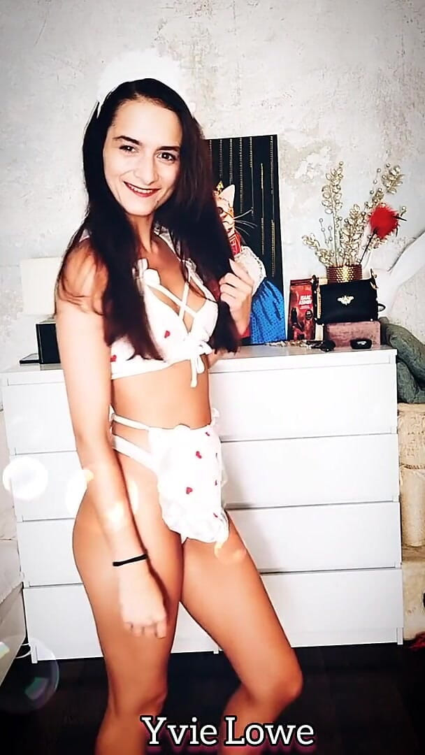 What We Do Here? - Brunette Fun (Lowe studio)