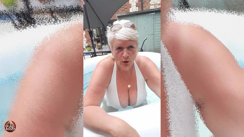 Uk Joolz: Пробую мой новый купальник