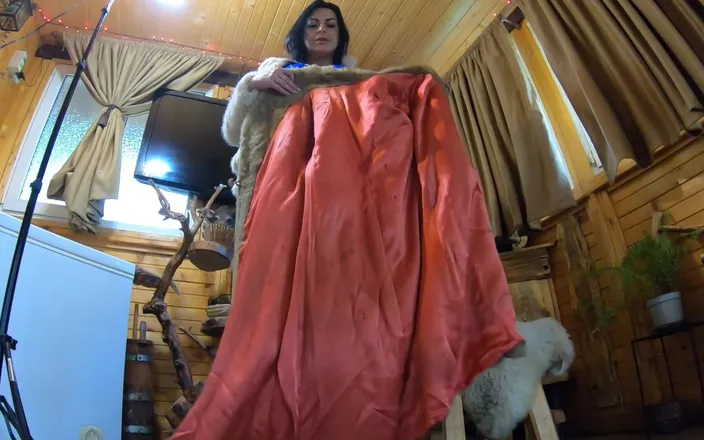 MilfyCalla: Milfycalla- Blow-job, Fuck and Pee Play While Wearing a Fur...