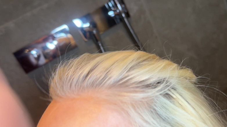 Lynn Lynx: Připojil se ke mně ve sprše ... a věci eskalovaly