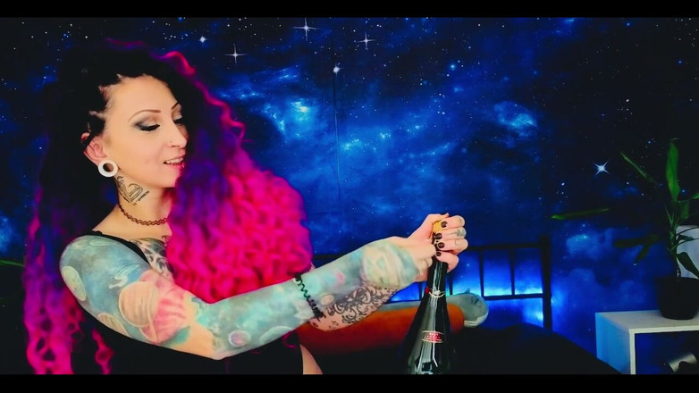 Marta Katze: Miow chwila z mojego pieprzonego strumienia urodzinowego