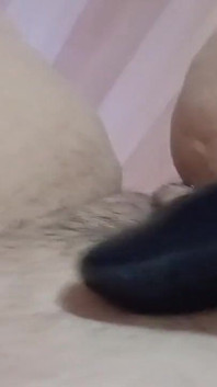 Filmez fiica mea vitregă făcând sex și masturbându-mi pizda