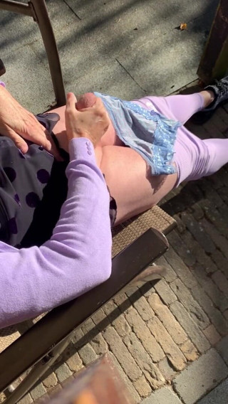 Louise: Purple leggings cum