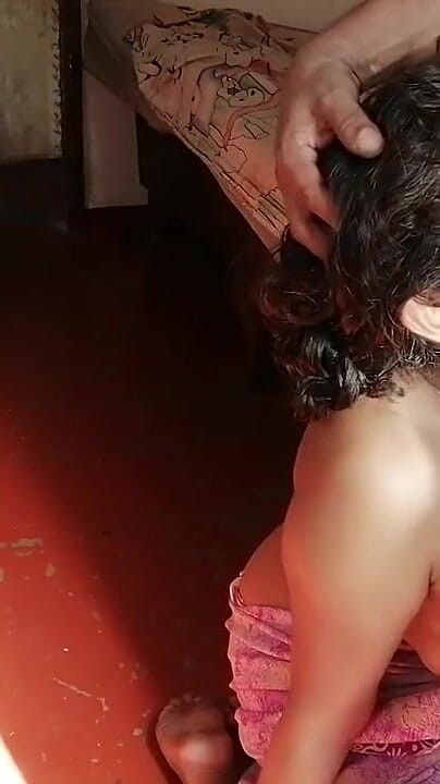 Tina Baby: Saya Menunjukkan Pembantu Rumah Video Seks Dan Pepeknya Basah Bahagian 4