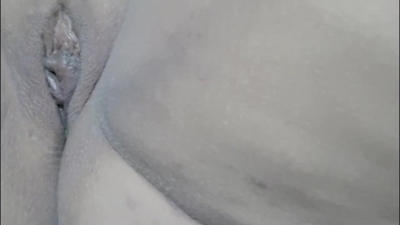 Minhaesposaparaoutro: Mąż mówi żonie, aby ssie jego kutasa, podczas gdy przyjaciel ogląda...