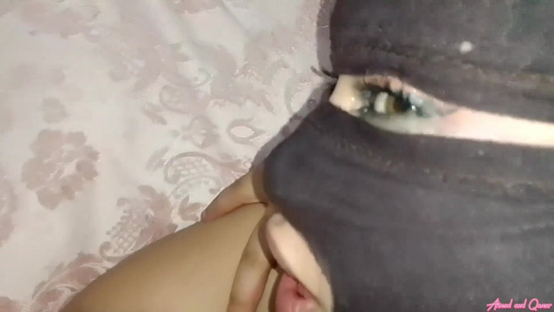 moonx: シャルモタはエジプト人女性で、愛人に膣を犯され、尻を激しく突かれる