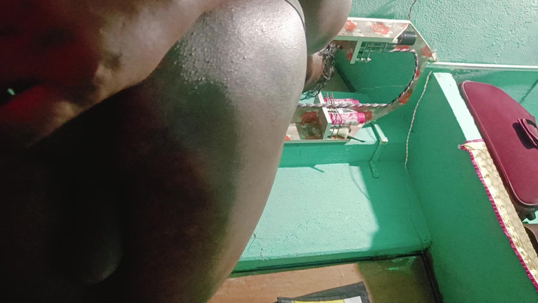 I-N-T-J: Videoclip foarte sexy