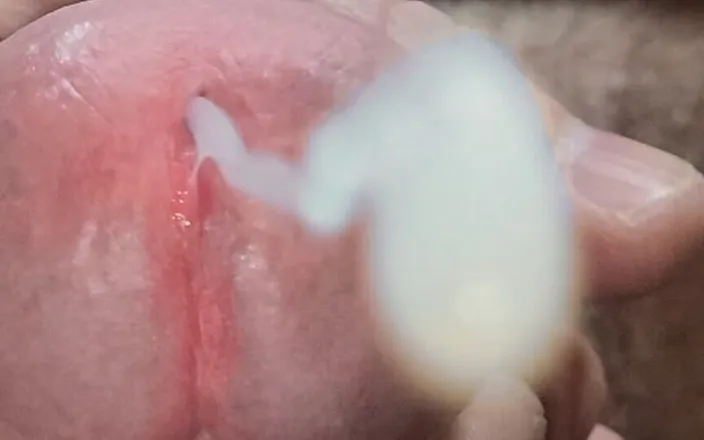 Cum Juggler: C.u.m.s - Close up and Motion Slowed - Solo Cumshot #32