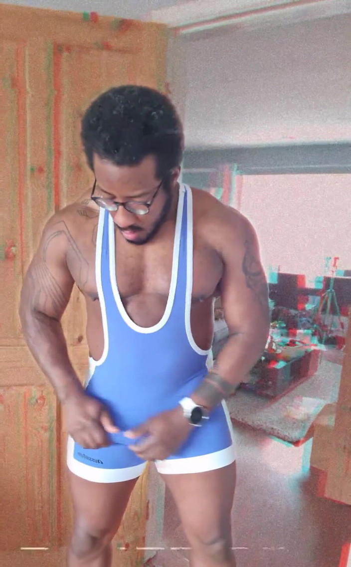 Amadeus: Myslím, že teď mám rád modrou, dělá bouli velkou