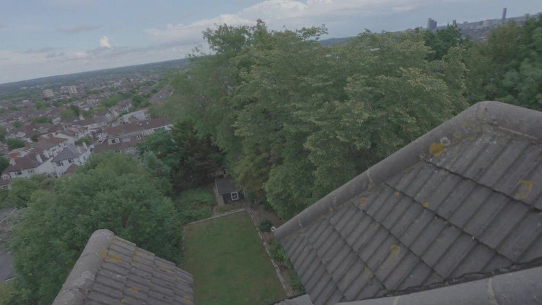 Mature man eaters: Rooftop neuken met sexy roodharige gilf Andi James