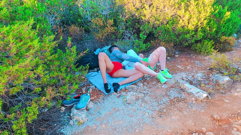 MaskCouple: Публічний секс - шлях на пляж