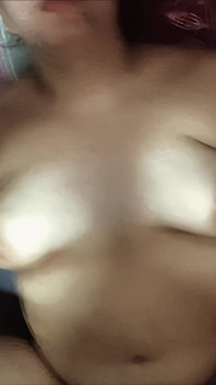 Il culo grasso e le tette naturali della pawg nicole vengono trapanate duramente