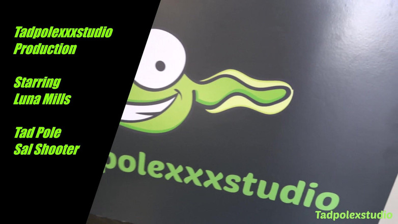 TadpolexStudio: हॉट बड़े स्तनों वाली एशियाई luna mills दो लोगों को बिना कंडोम के चोदती है