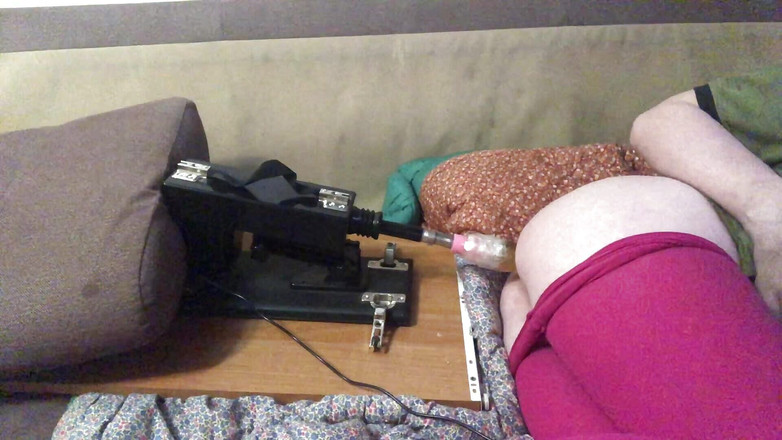 CleopatraPrincessa: Šukání se sexuálním strojem.