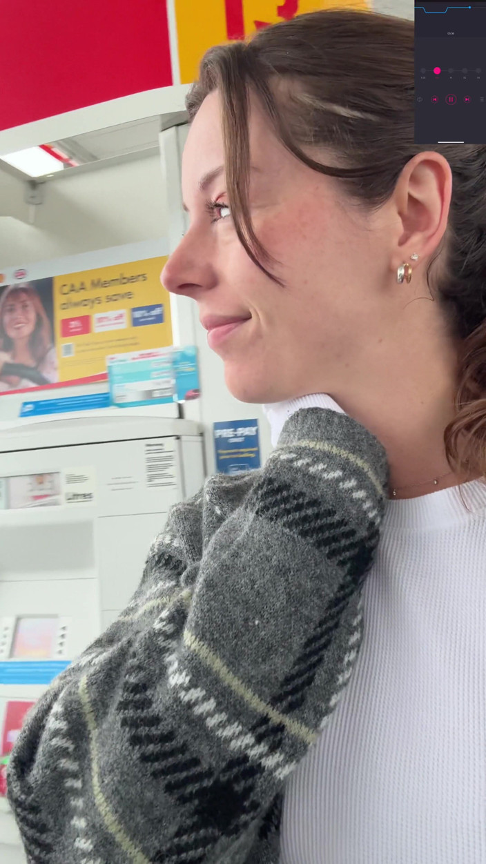 Nadia Foxx: Trying Not to Cum Too Loud While I Pump My...