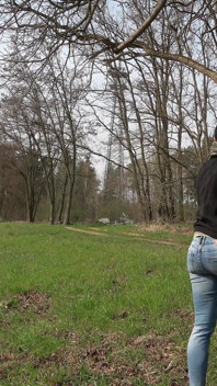 Buitenplezier met een geile Duitse slet