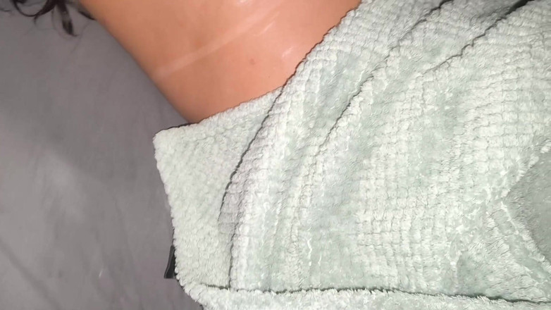 SENSESEX: Šukám svou macechu, dokud se nepřijdu do jejího velkého tlustého...