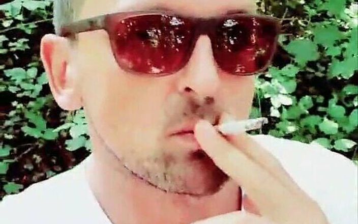 Slutboyben: Slutboyben cam4 teşhirci bağımlılığı
