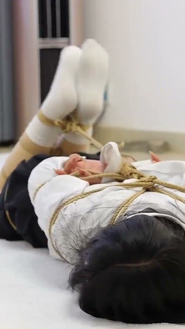 Asian bondage: The Rope Restraints of the Stocky Girlfriend, Experiencing the Ultimate...