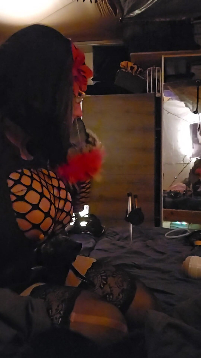 Horny Whoore (Xenia crossdress fun) Horny Whoore (Xenia crossdress fun)