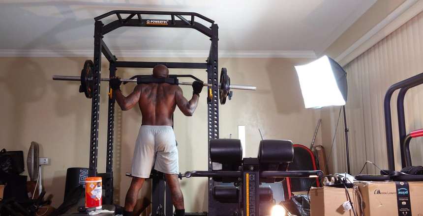 Hallelujah Johnson: 阻力训练锻炼核心训练已被证明通过促进更协调来改善损伤抵抗力