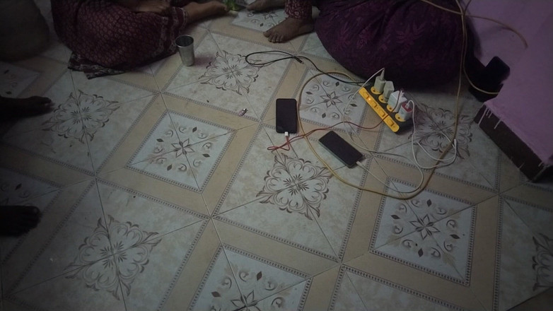 Tamil lesbian: Desi Tamil Bercakap Kotor di rumah