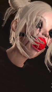 Sexy hardcore shemale v latexové kombinéze šuká sexy teenagerku ve sklepě