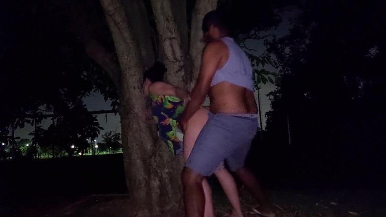 CasalprazeresRJ: Heiße verheiratete Frau machte nachts einen Spaziergang und endete auf...