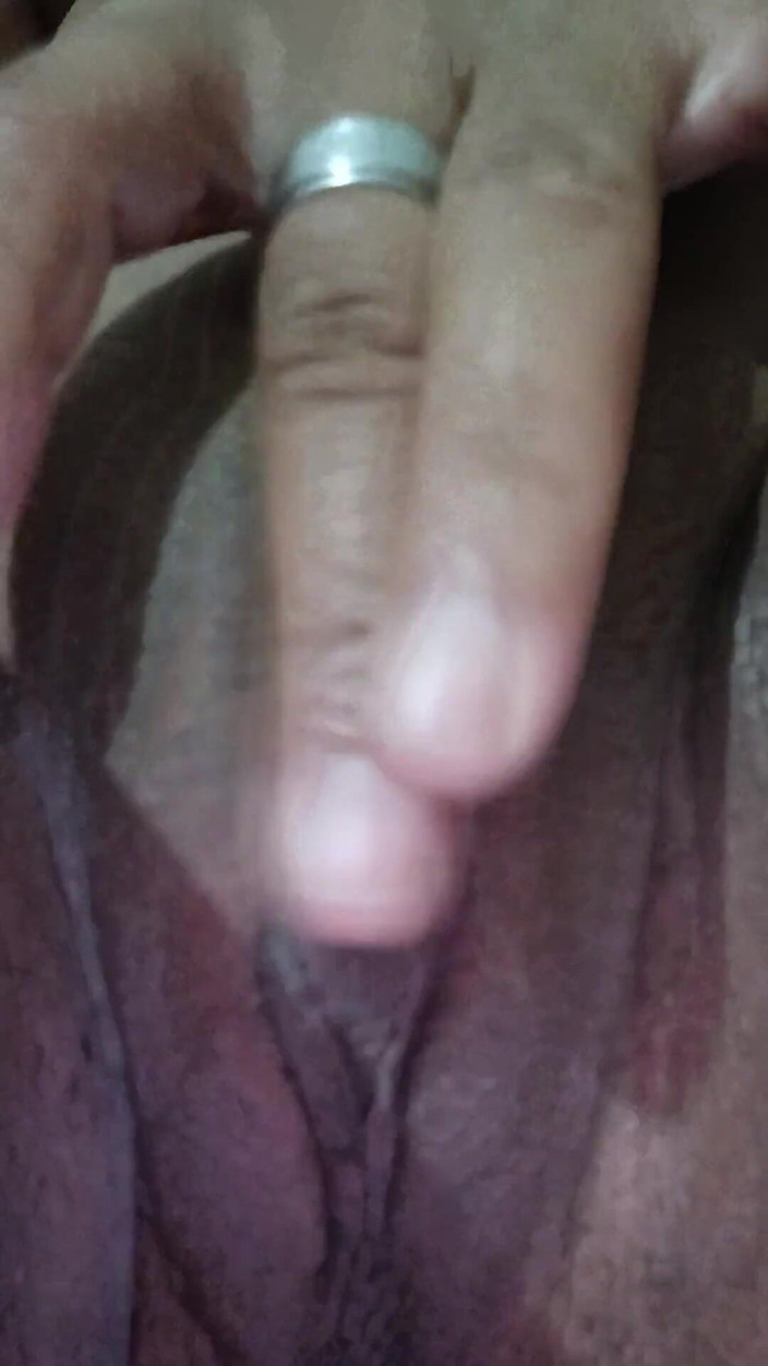 Jacke24: महिला को जोरदार चरमसुख प्राप्त होता है।