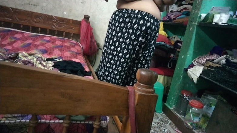 Benita sweety: Sperma panas masukkan pepeknya