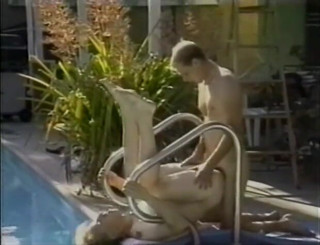 Gays Case: Pool guy loves to fuck his male clientele outside