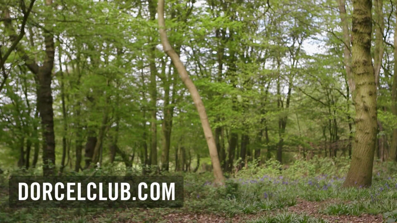 Dorcel Club: Lesbian interlude by two hot brunettes