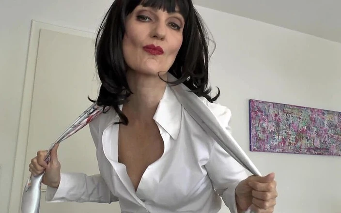 Lady Victoria Valente: Your Boss Makes You a Cloth Squirter