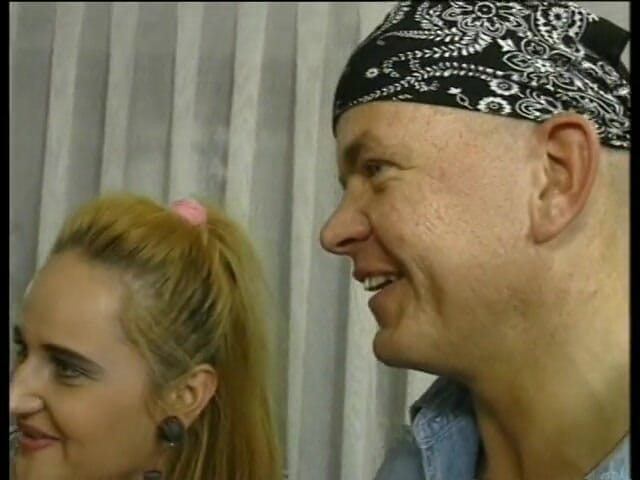Crispy Teens: Blondynka chce mieć swoje pierwsze doświadczenie seksualne przed kamerą