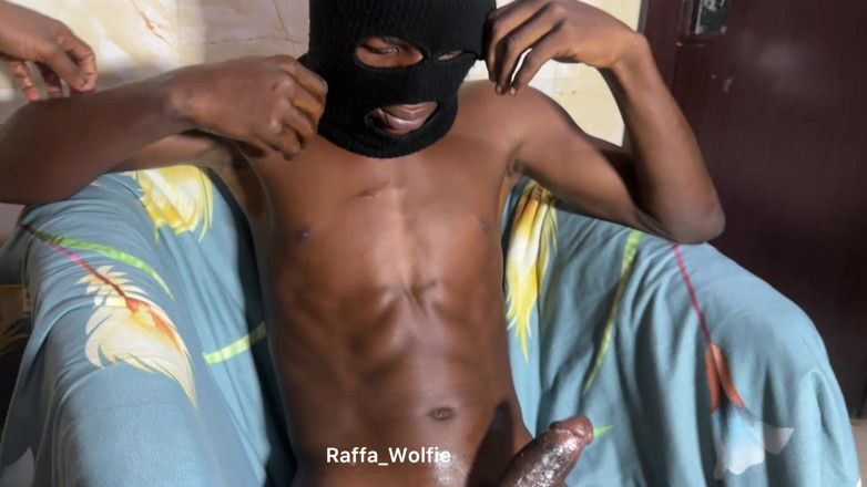 RaffaWolfe: Chàng trai giao hàng xuất tinh