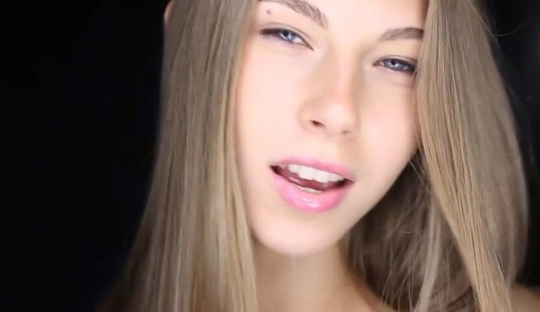 Watch4beauty: Abbyho portrét
