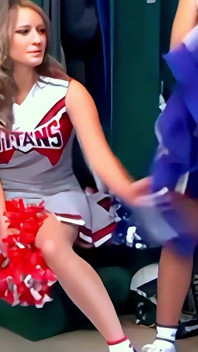 Pembimbing sorak yang menampilkan Candice Collyer, Fiona G