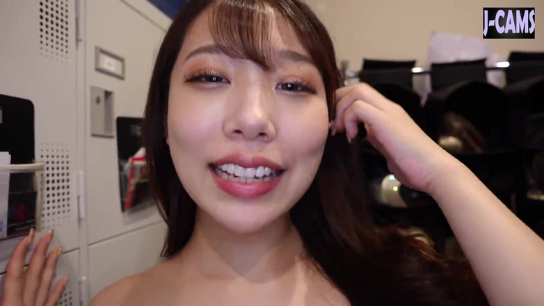 J-Cams: Durch schatten steigt Erika Ozaki mit ungezähmer Gnade auf - 1