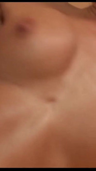Heiße und hübsche masseuse wird geil und lutscht schwanz und fickt