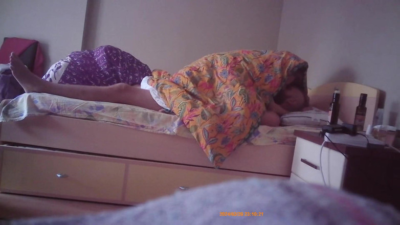 Juli_July: Riding, Kissing, Big Dick in a Wet Pussy, Girl Too...