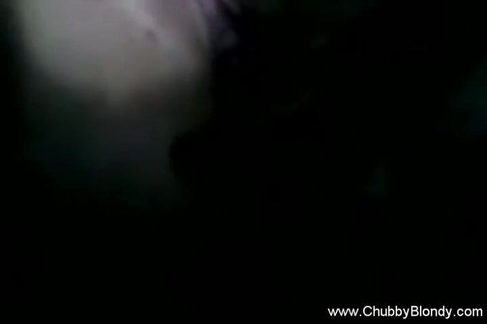 Chubby Blondy: Big ass whore loves fingers in her wet pussy